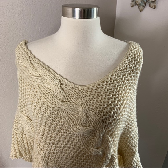 White House Black Market Poncho Shawl One Size - Picture 4 of 11